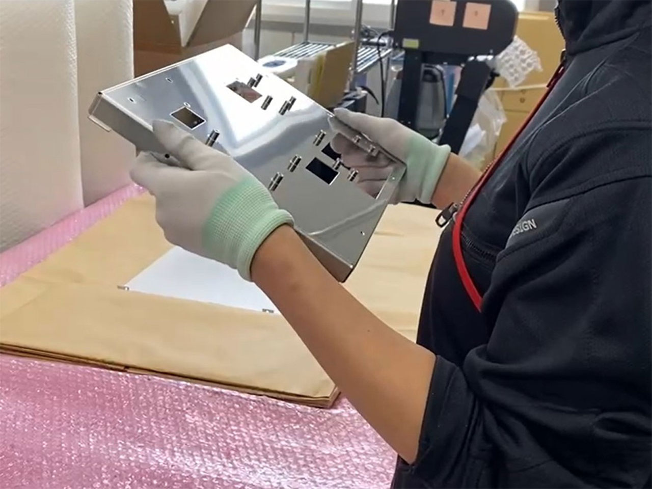 工場内での作業